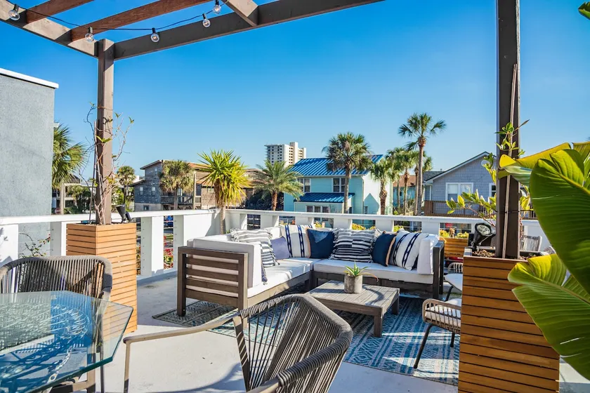 Work from Home | Steps to ocean | Beach Hideaway! - Image 1