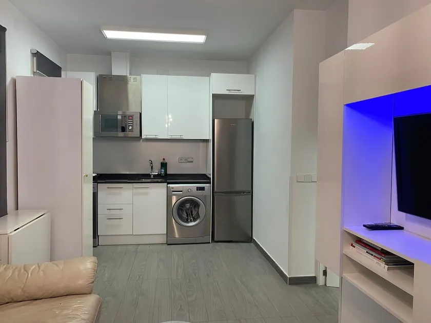 Modern Apartment in the Salamanca District - Image 1