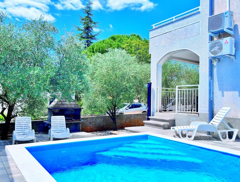 Adria Holiday Home - Image 1