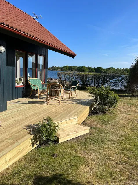 Cabin by the sea - Image 1