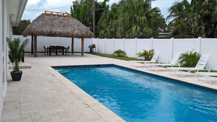  ~ Walk to Beach & Dining! ~ Private House with Pool - Image 1