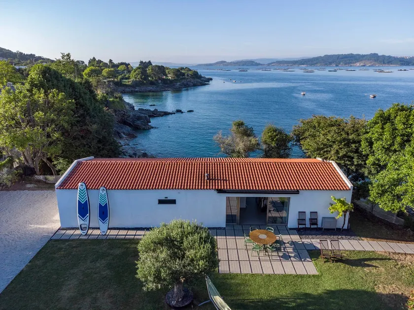 A Factoria Beach House by Prishomes - Image 1