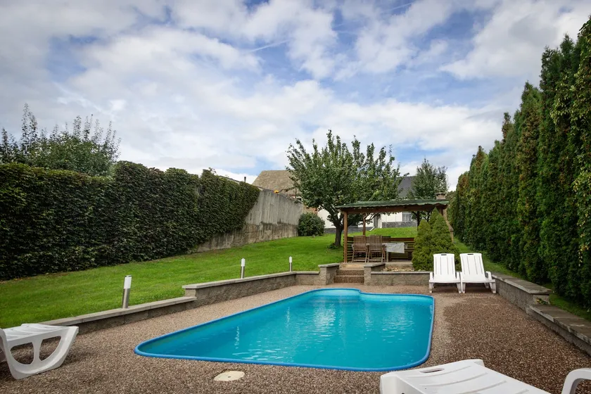 House with a pool and garden in Ořechov near Brno - Image 1