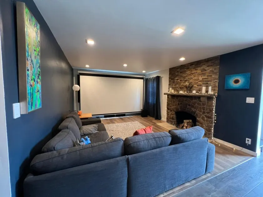 Huge 6 BDRM min to Downtown & Stadiums w/ parking - Image 1