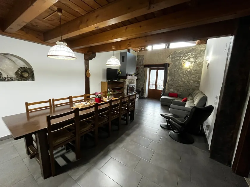 Rural apartment in Iribas surrounded by nature. - Image 1