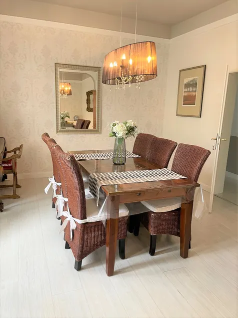 Luxury 2 bedroom apartm. in a quiet central street - Image 1