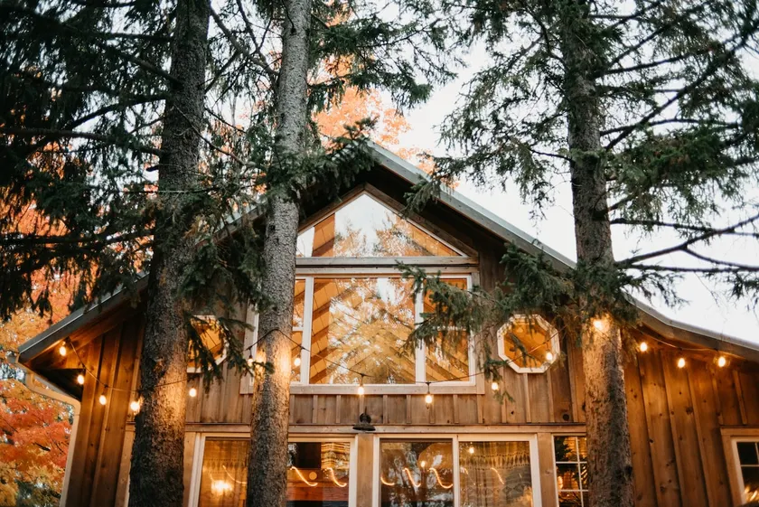 The Nook, Peaceful Retreat: Lake+Hot Tub+ Sauna! - Image 1
