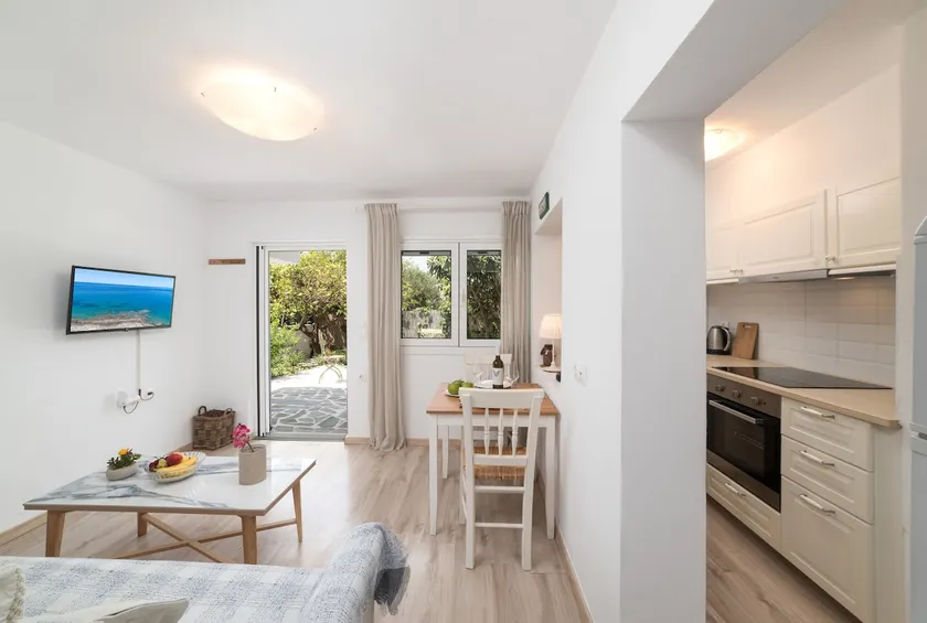 Cozy Cottage - Image 1