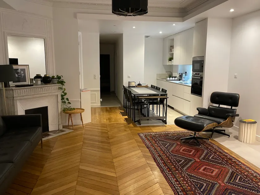 Parisian Style Apartment in the center of Paris - Image 1