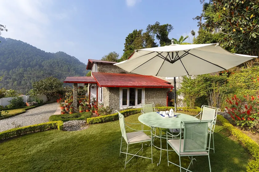 3BD Fairytale Garden Villa | w/Cook & BBQ - Image 1