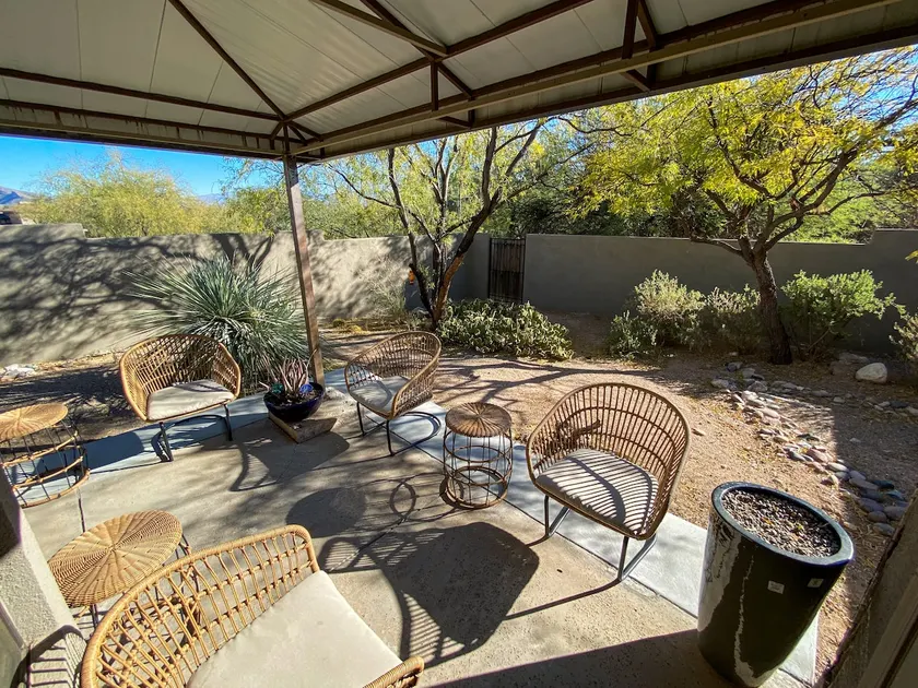 AFFLUENCE ABOUNDS ~ FOOTHILLS CONDO ~ SLEEPS 6 - Image 1