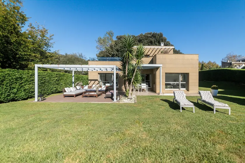 Villa De Llanes - Image 1