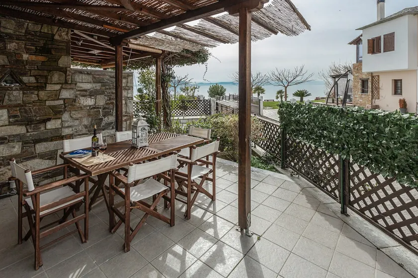 ILOI’s Villa in peaceful Village w. Private Beach - Image 1