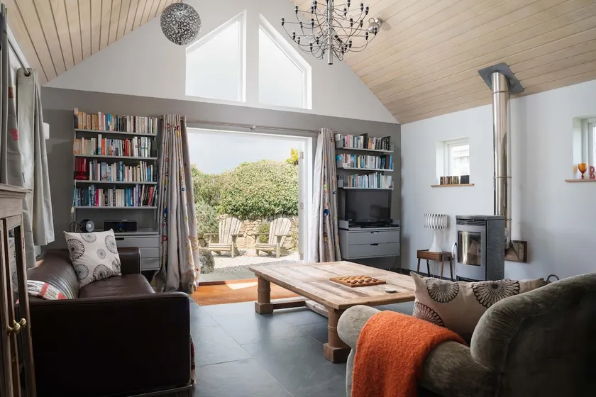 New Forge - luxury dog friendly cottage near Sennen & Gwenver beaches, parking - Image 1