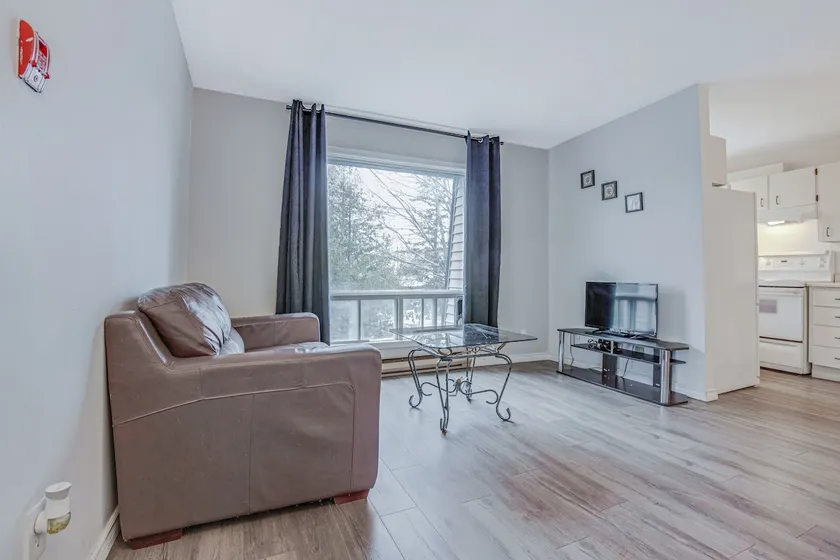 Modern 1 bedroom Apartment - Clean & Comfy - Image 1