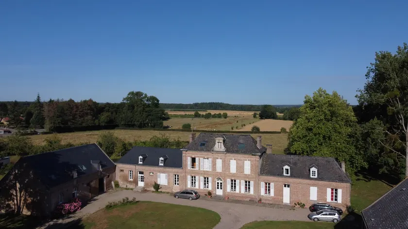 Les Hirondelles Gîte - Image 1
