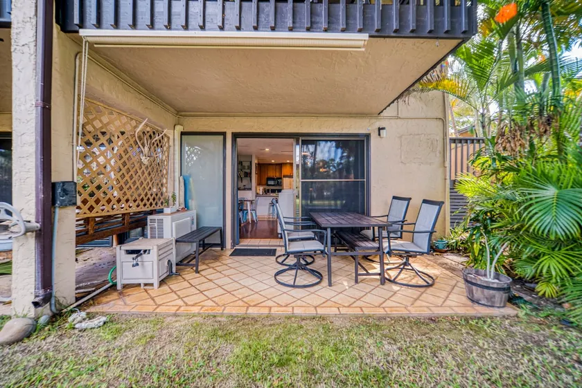 Tropical Oasis 2 bed/1 bath next to Ocean/Beach - Image 1