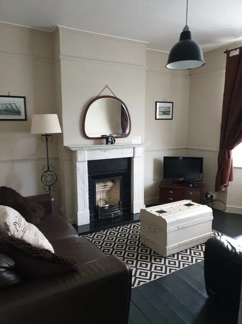 Cosy stylish cottage nr Ferry,train,beach,fishing - Image 1