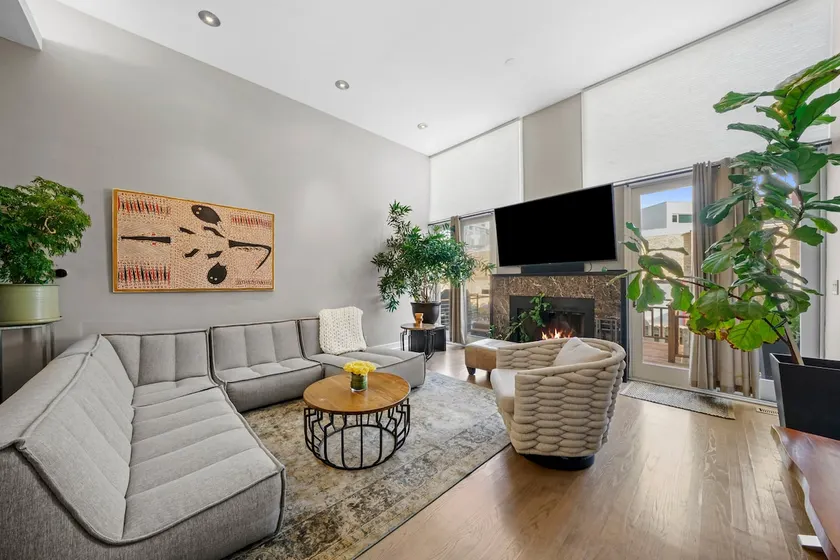 Beautiful Spacious RiverWest Townhome 4-Bed/4-Bath - Image 1