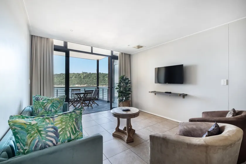Modern 2Bed Waterfront Retreat: No Load shedding - Image 1