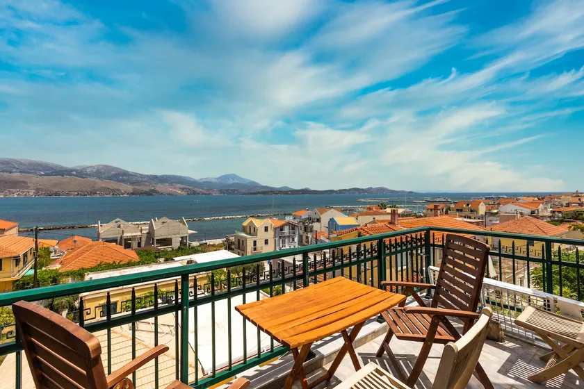 A&S Seaside Maisonette - Image 1