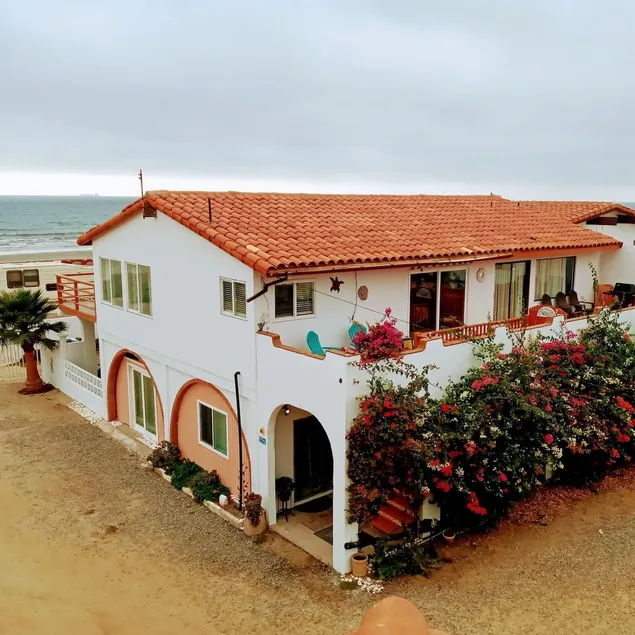 Casa Ballena B - 25+ ppl, beach, sand and sunsets - Image 1