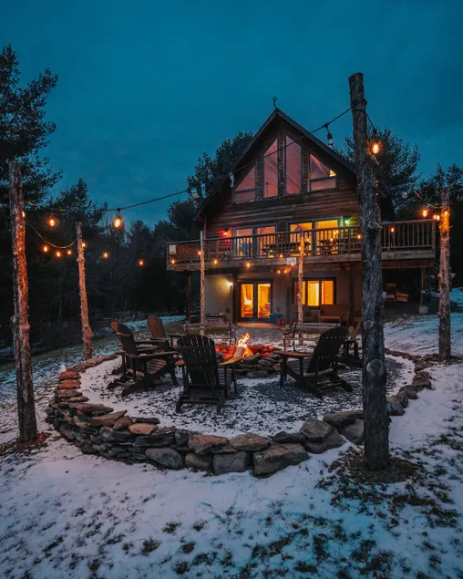 Catskill View Haus - hot tub, fire pit, sleeps 10 - Image 1