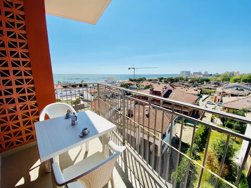 Frente a la playa! Hermoso apartamento con vistas a la playa - Image 1