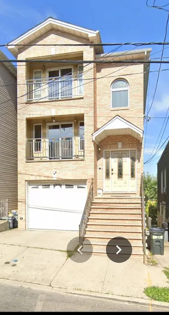 Business & Family Friendly Balcony Jacuzzi Free Park - Image 1