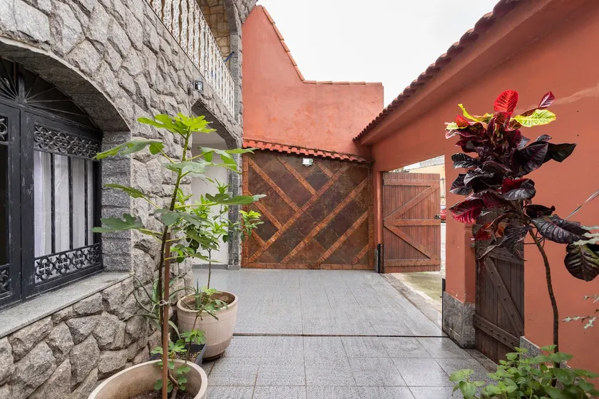 House in Rio with Garage, Wi-Fi, Near the Beach - Image 1