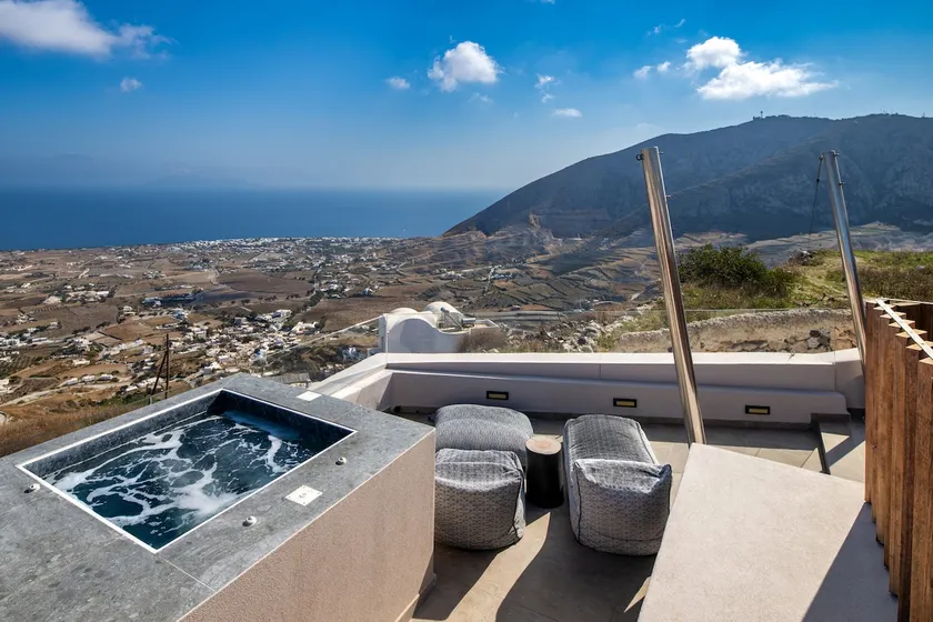 Santorini Soul Villas - Image 1