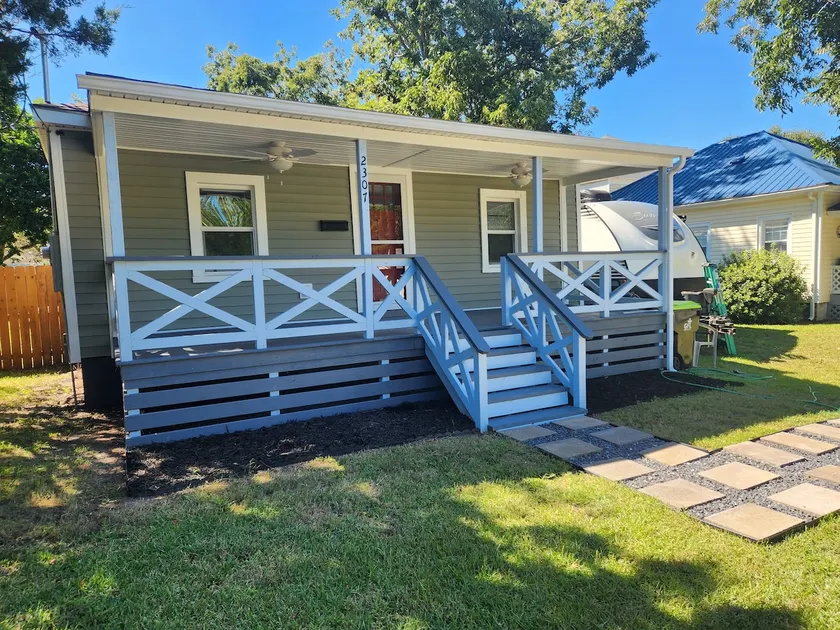 Coastal Getaway 5 min from the beach and Morehead's Waterfront - Image 1