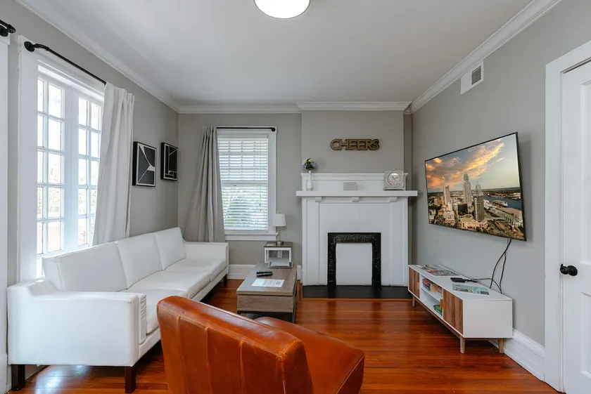 Midtown/Downtown Historic Loft Apartment in Mobile - Image 1