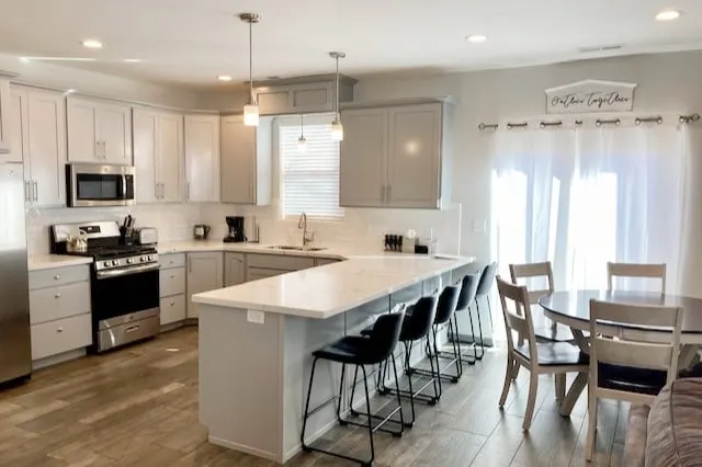 Spacious Townhome - Minutes from Downtown! - Image 1