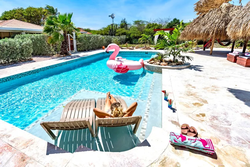 Luxury studio (fully equipped) with private garden - Image 1