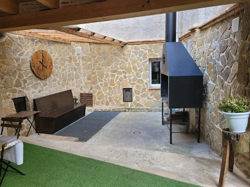 Casa rural L´Amparo -3 espigas- Categoría superior-15 personas - Image 1