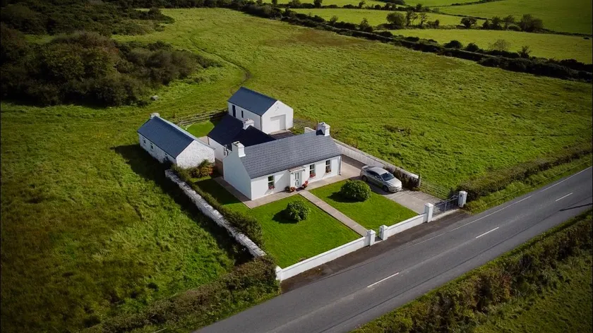 Ballyboe Cottage - Image 1