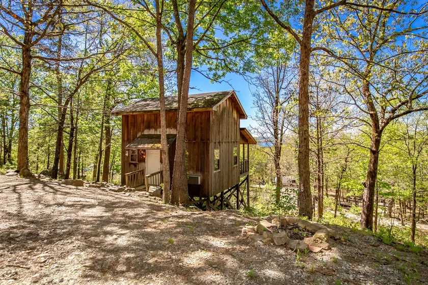 Rocky Top Retreat - Image 1