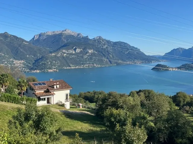 CASA TOBIA LAKE VIEW SPECTACULAR - Image 1