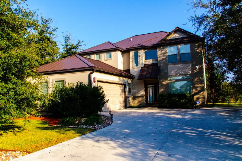 Leo's House · Gated Luxury · Pool & Stone Oak - Image 1
