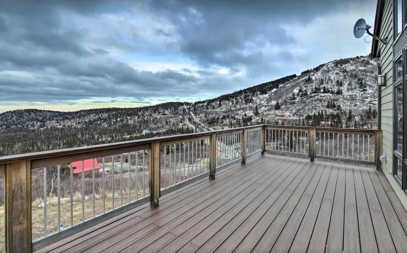Modern Anchorage Home w/ Breathtaking View! - Image 1