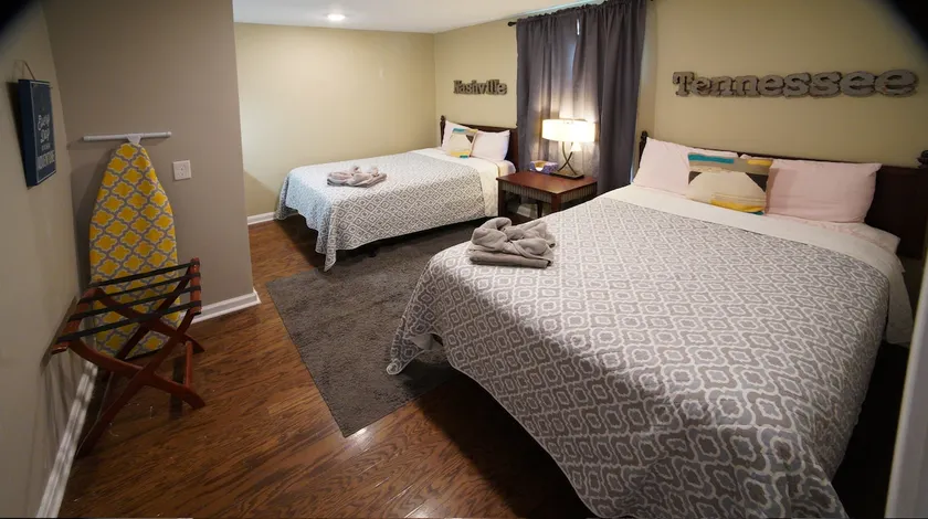 S Nash 4BR 2Bath 6Beds Near Downtown Airport Vandy - Image 1