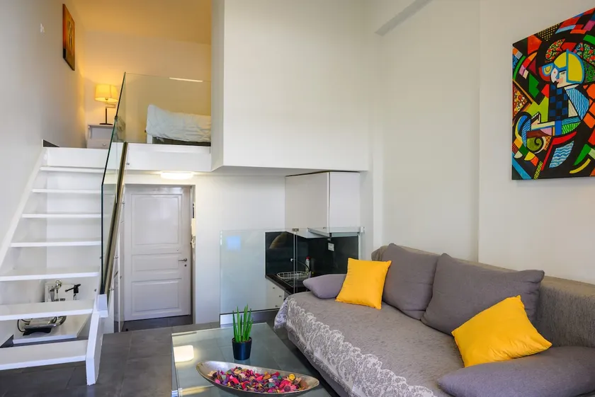 Luxury Studio Apartment in the City Center - Image 1