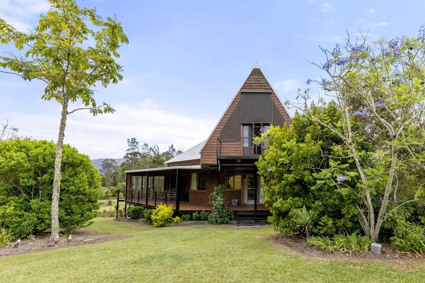 Wobbly Boot Estate - Lrg luxury 5bd home with pool - Image 1