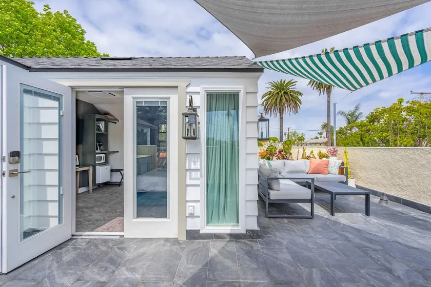 Chestnut Suite 101 with pool & hot tub - Image 1