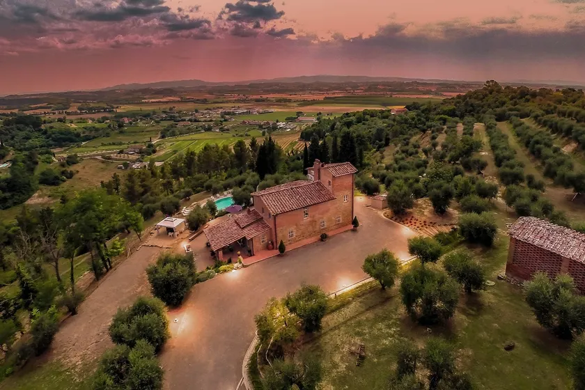 VILLA LARINO Luxury villa in Tuscany with breathtaking view - Image 1