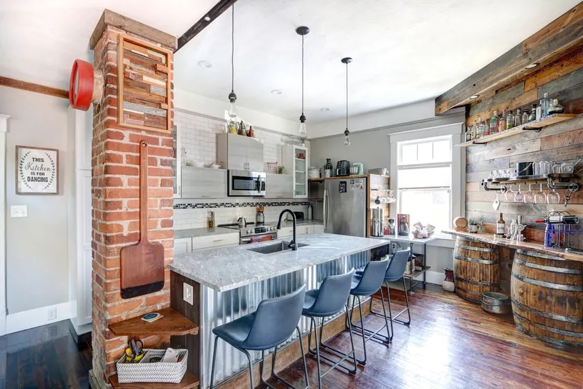 Renovated Street Car District Home w/ Sauna! - Image 1