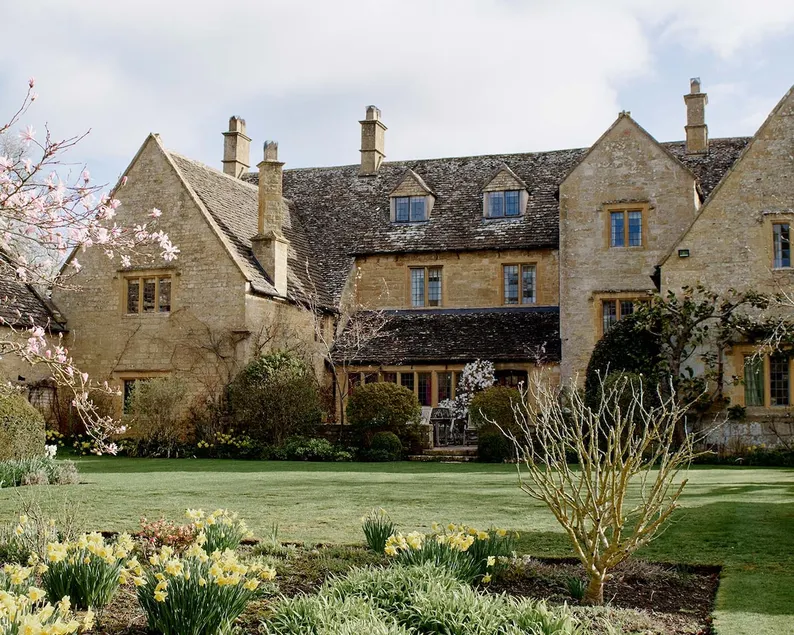 Pye Corner a Cotswold Manor with seasonal outdoor heated pool - Image 1