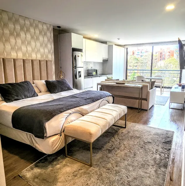 King-size bed - Loft 506 Parque el Virrey - Image 1