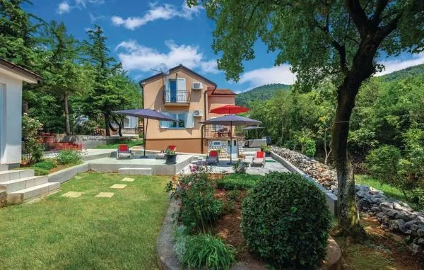 House Goga - Image 1
